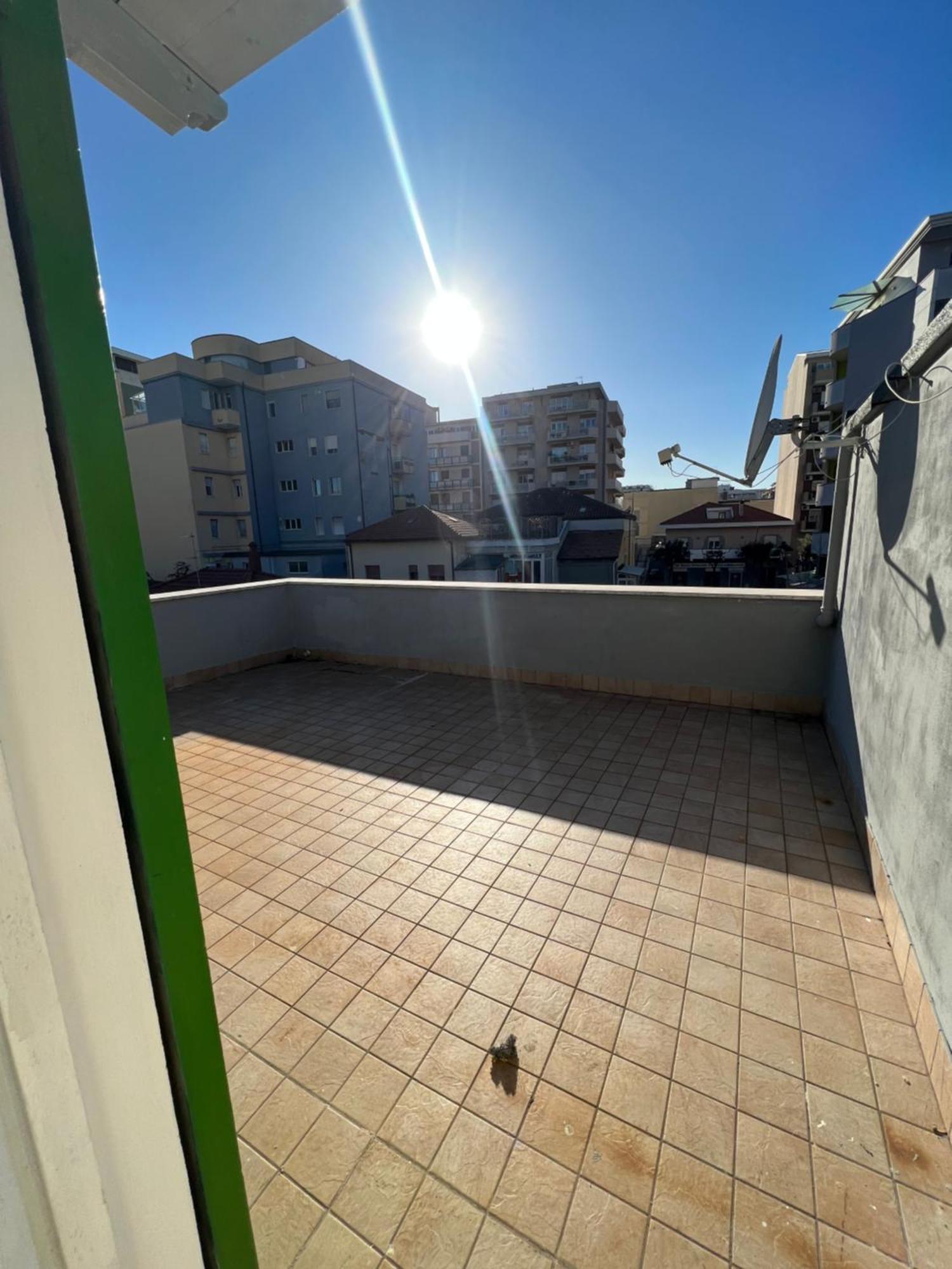 Appartamento Loft Grazioso - Pescara Esterno foto